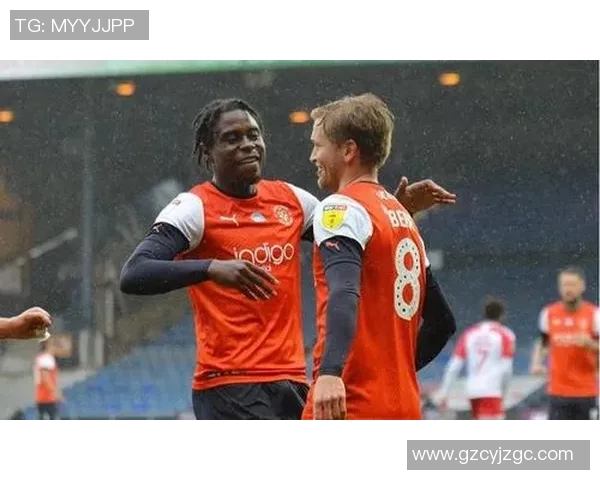 卢顿对哈德斯的比赛比分预测分析及双方近期状态评估